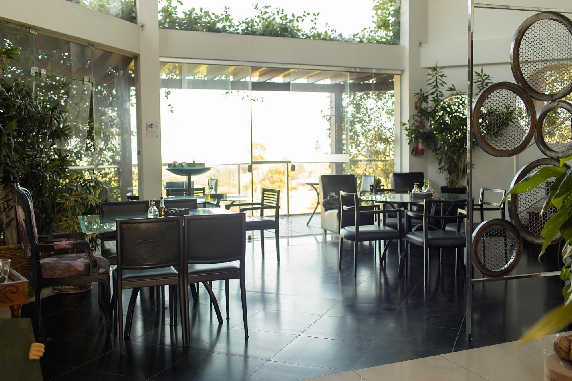 ホテル Orquidea Cafe グアラパリー エクステリア 写真